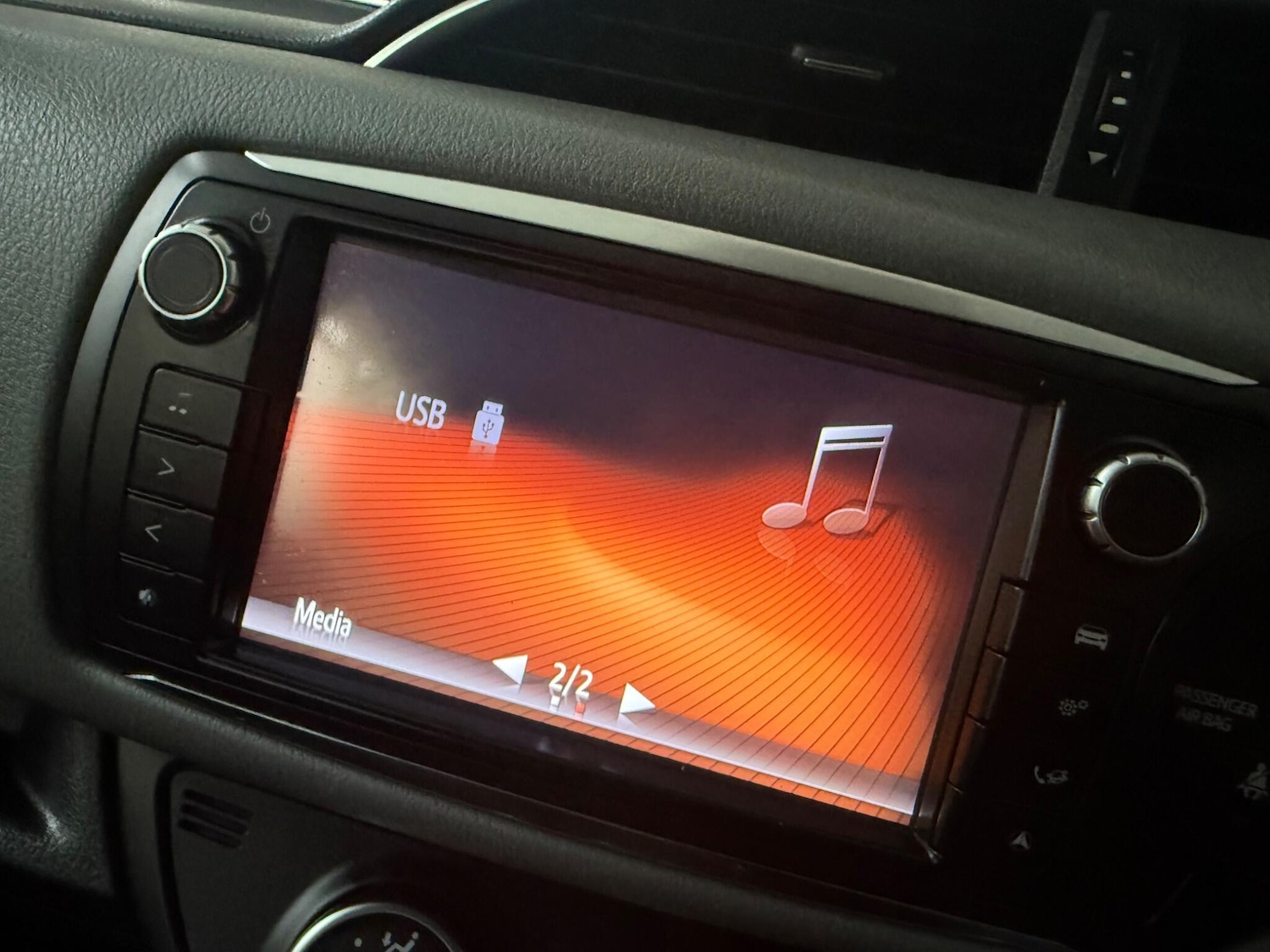 Used Toyota Yaris 2015 for sale - 76991875: Photo 46