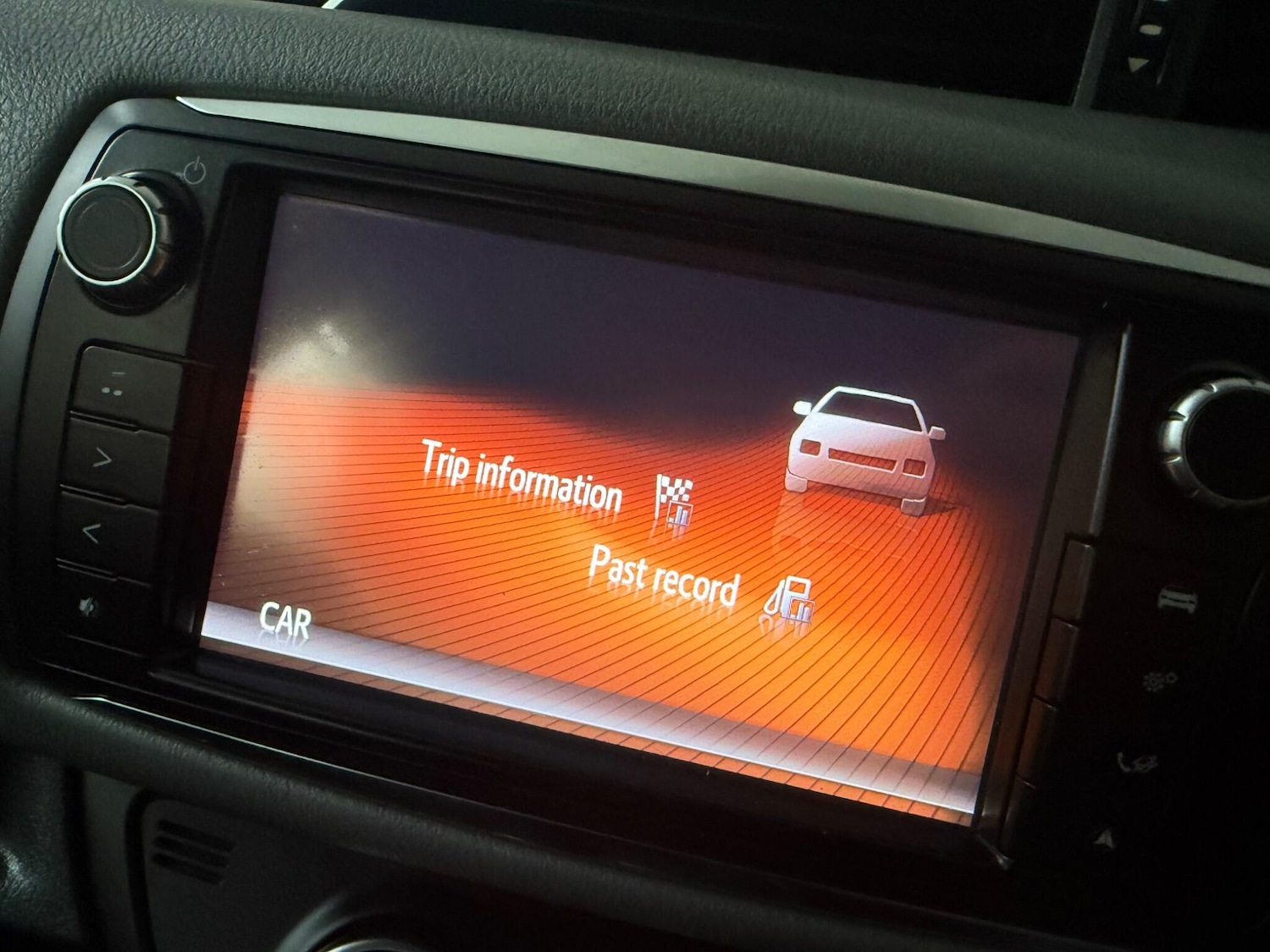 Used Toyota Yaris 2015 for sale - 76991875: Photo 47