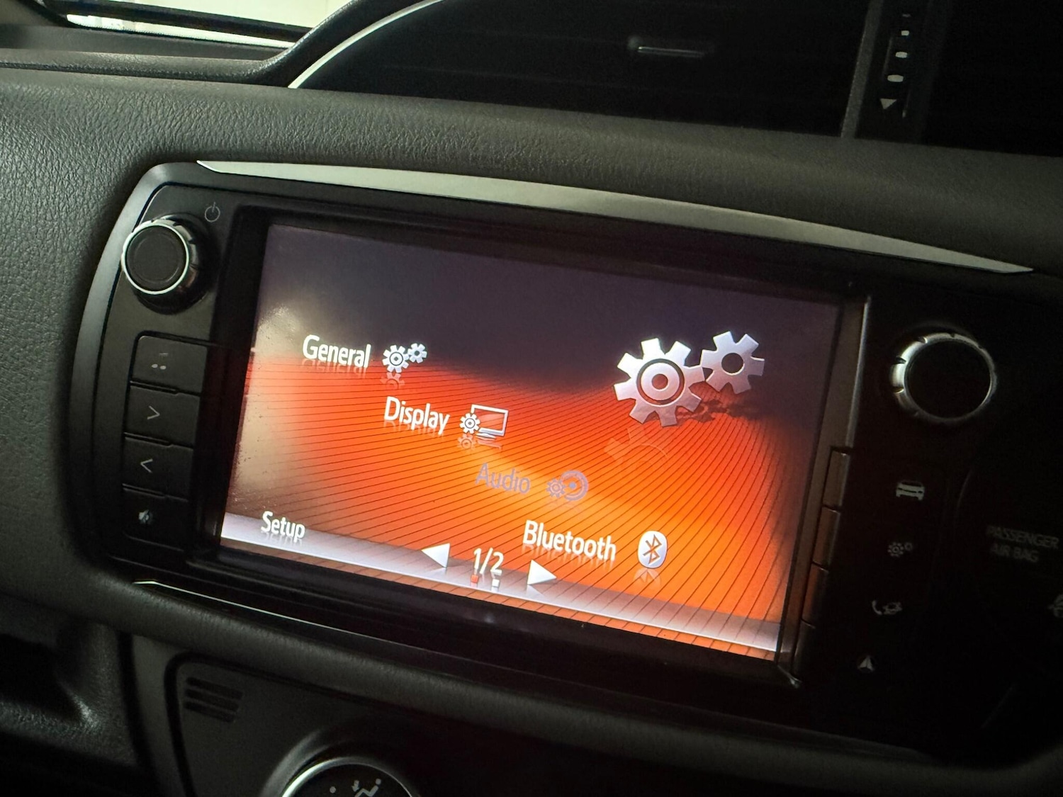 Used Toyota Yaris 2015 for sale - 76991875: Photo 48