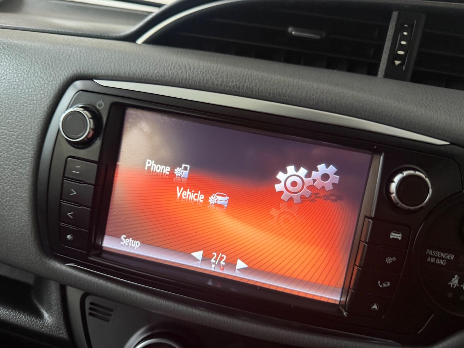 Used Toyota Yaris 2015 for sale - 76991875: Photo 49