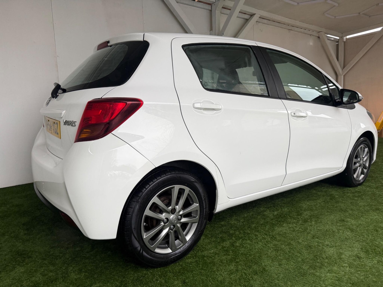 Used Toyota Yaris 2015 for sale - 76991875: Photo 6