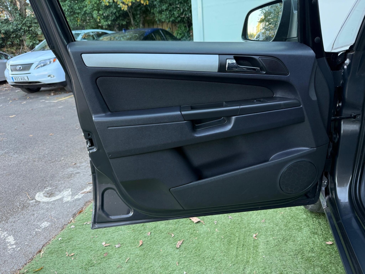 Used Vauxhall Zafira 2012 for sale - 76377408: Photo 30