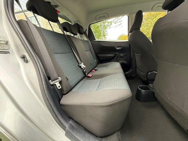 Used Toyota Yaris 2012 for sale - 76270517: Photo 20