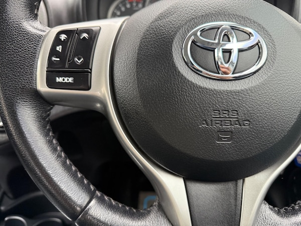 Used Toyota Yaris 2012 for sale - 76270517: Photo 34