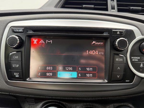 Used Toyota Yaris 2012 for sale - 76270517: Photo 48