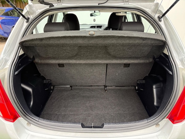 Used Toyota Yaris 2012 for sale - 76270517: Photo 8