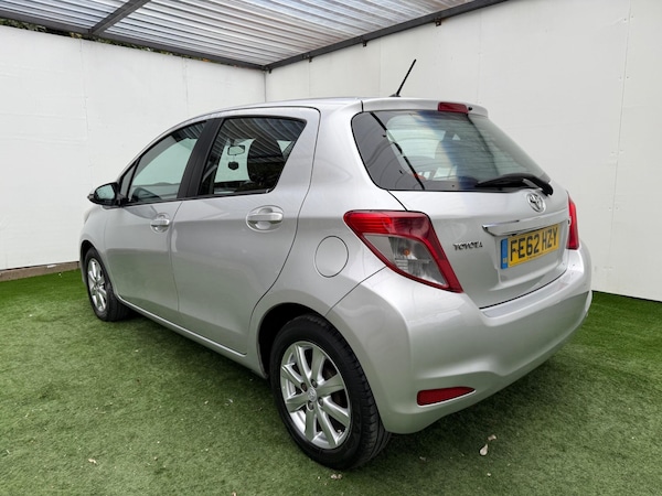 Used Toyota Yaris 2012 for sale - 76270517: Photo 9