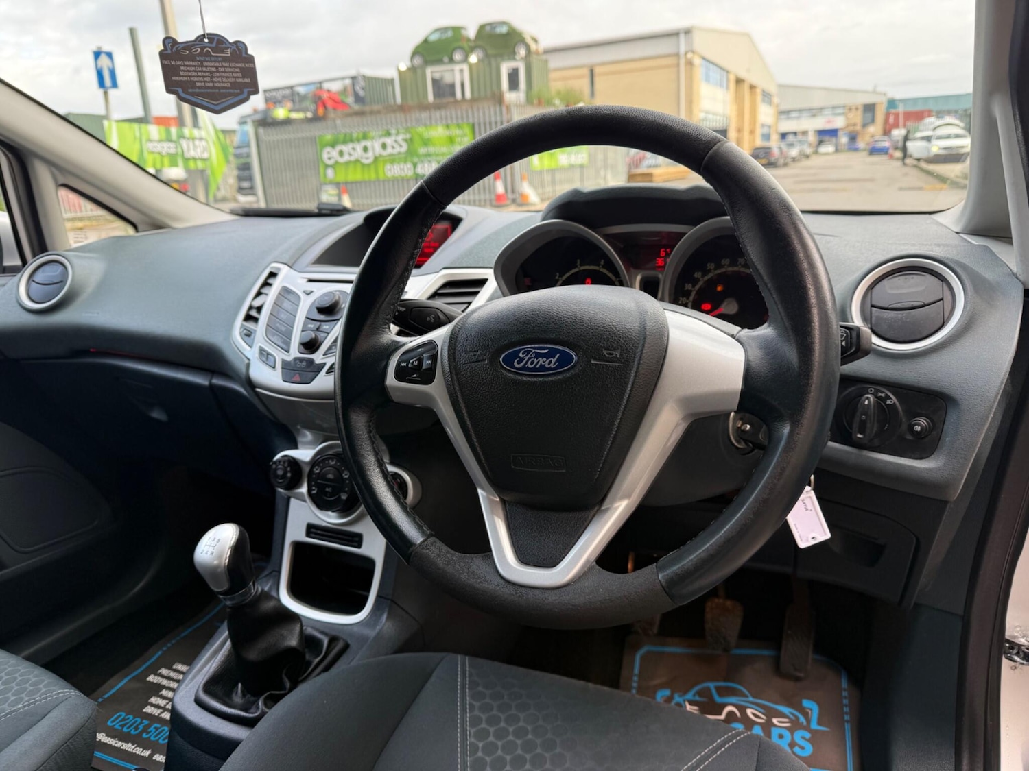 Used Ford Fiesta 2010 for sale - 76633878: Photo 2