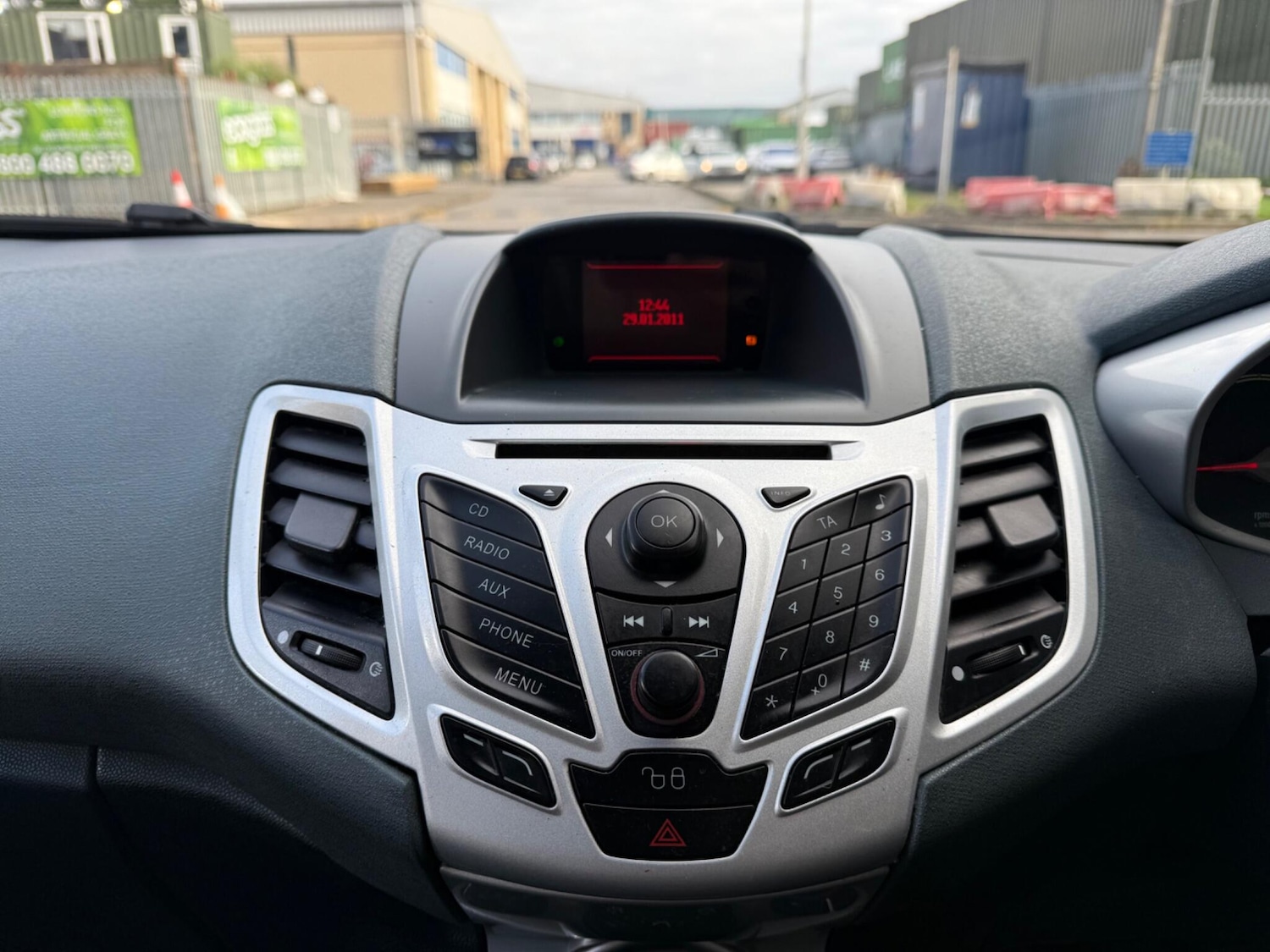 Used Ford Fiesta 2010 for sale - 76633878: Photo 26