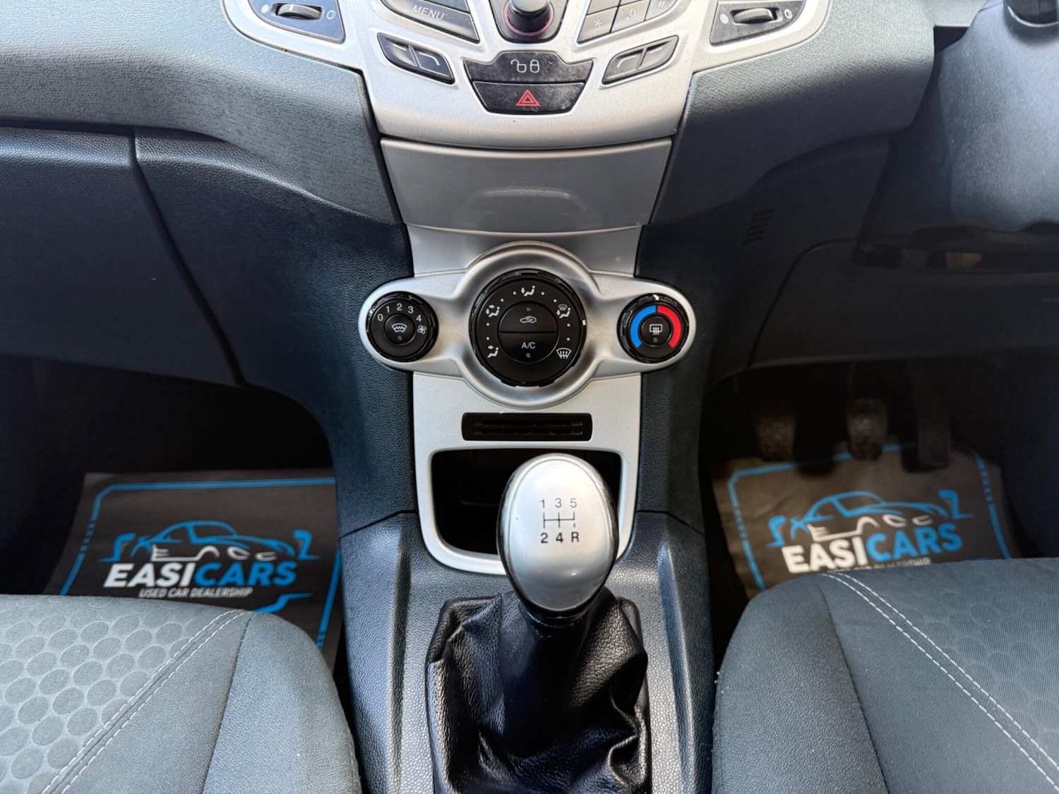 Used Ford Fiesta 2010 for sale - 76633878: Photo 27