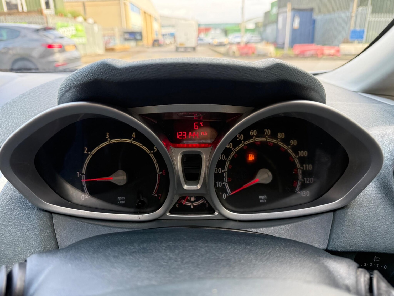 Used Ford Fiesta 2010 for sale - 76633878: Photo 30