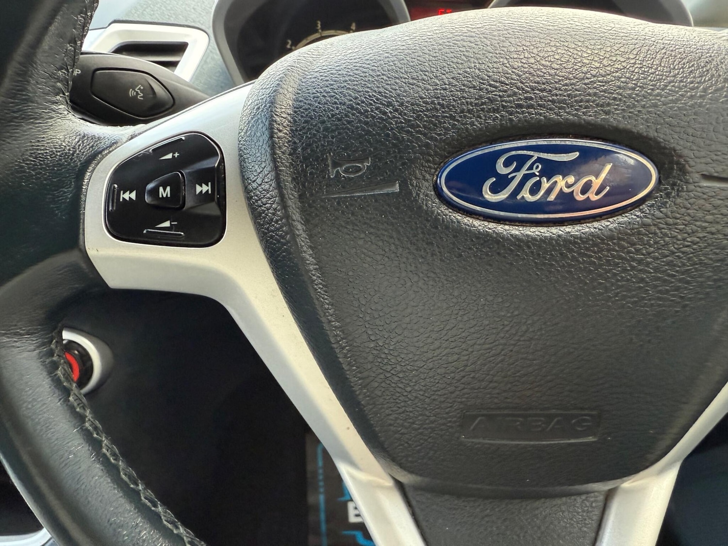 Used Ford Fiesta 2010 for sale - 76633878: Photo 31