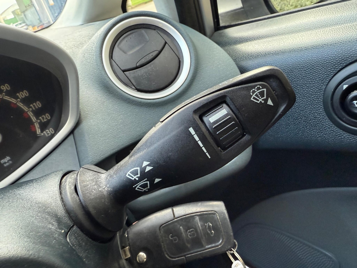 Used Ford Fiesta 2010 for sale - 76633878: Photo 33