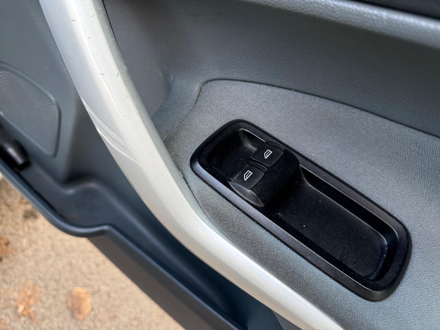 Used Ford Fiesta 2010 for sale - 76633878: Photo 36