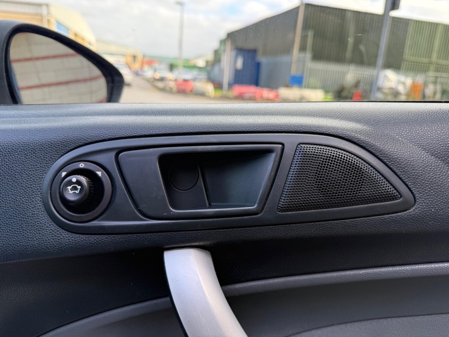 Used Ford Fiesta 2010 for sale - 76633878: Photo 37