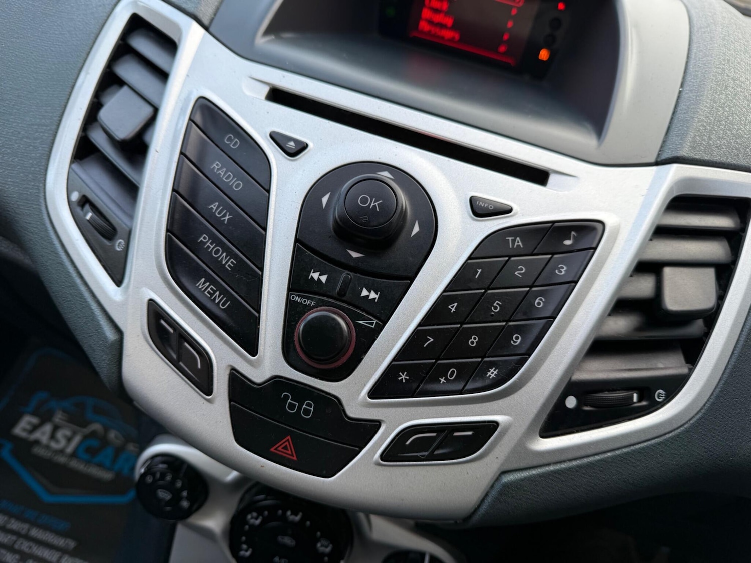 Used Ford Fiesta 2010 for sale - 76633878: Photo 44