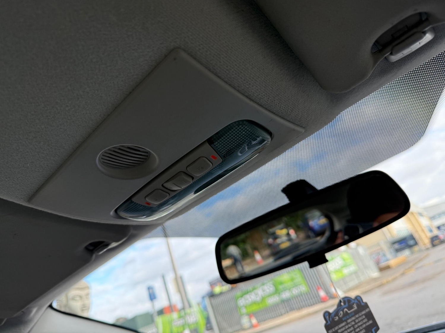 Used Ford Fiesta 2010 for sale - 76633878: Photo 49