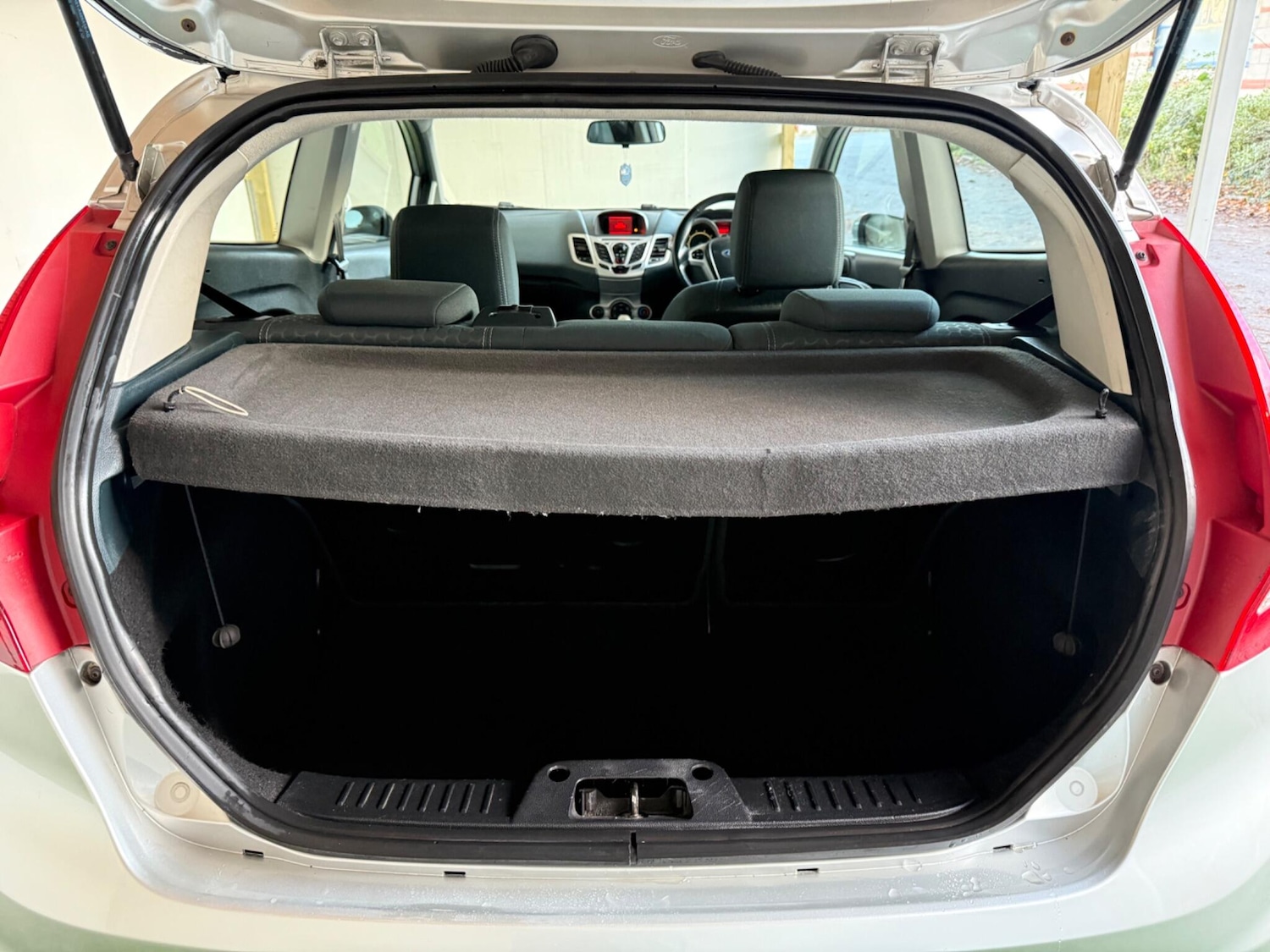 Used Ford Fiesta 2010 for sale - 76633878: Photo 8