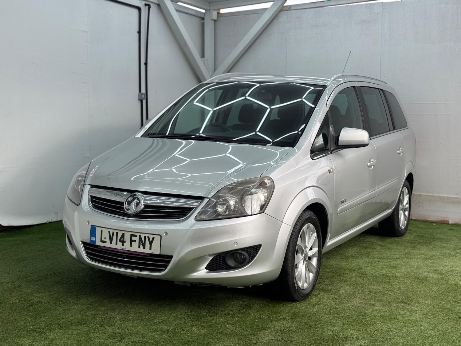 Used Vauxhall Zafira 2014 for sale - 77612747: Photo 11