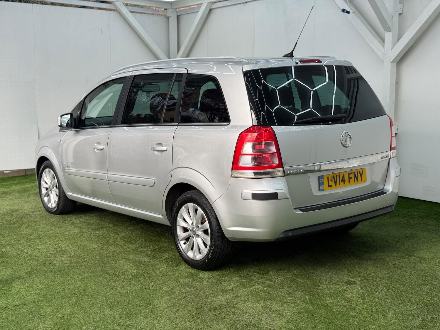 Used Vauxhall Zafira 2014 for sale - 77612747: Photo 9