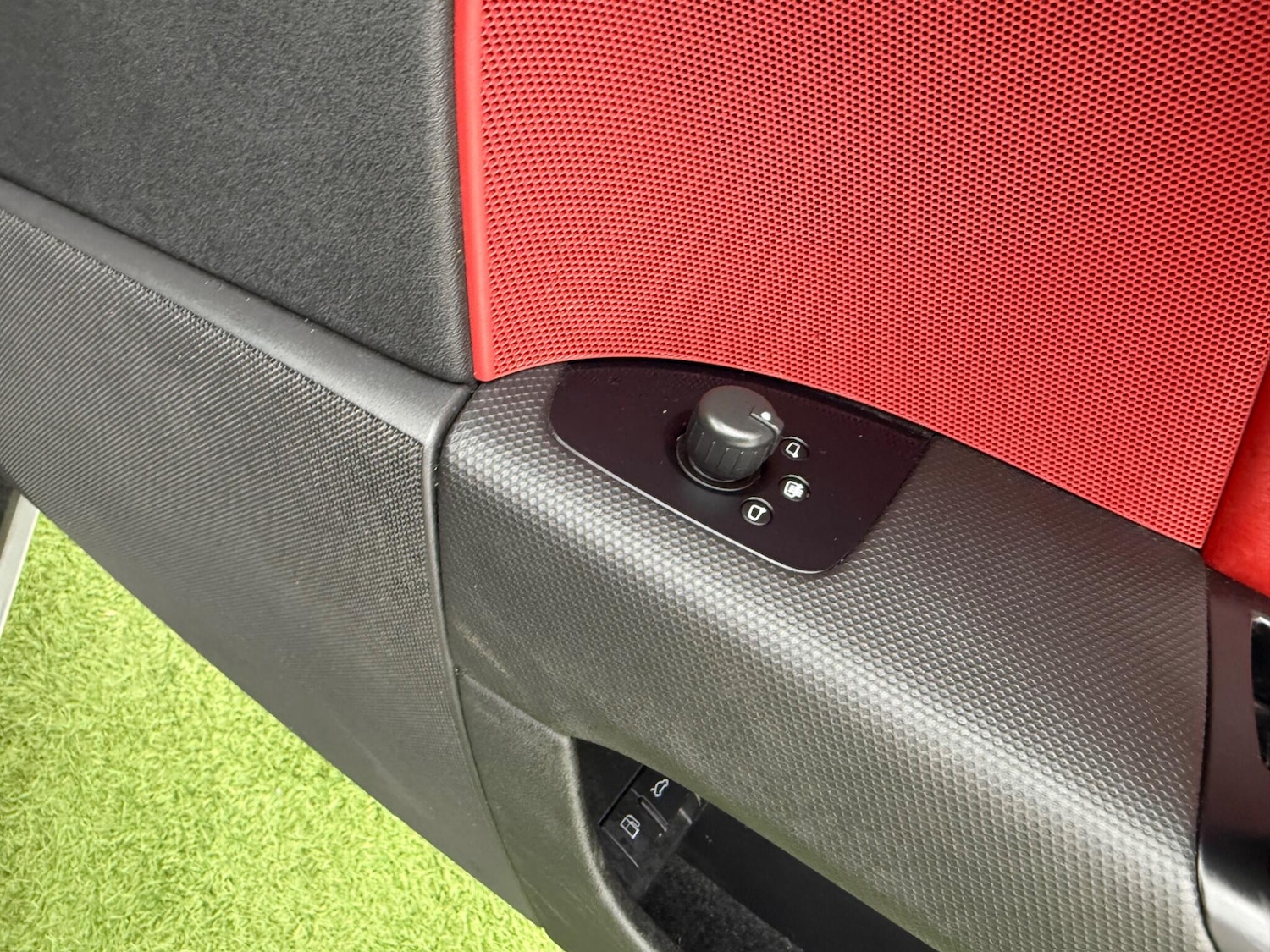 Used Audi TT 2007 for sale - 77315430: Photo 37