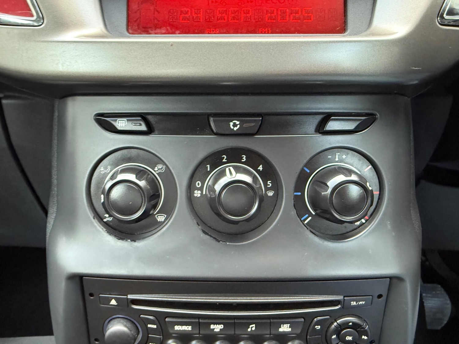 Used Citroen C3 2014 for sale - 76059607: Photo 42