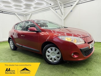 Used Renault Megane 2011 for sale - 77330384: Photo