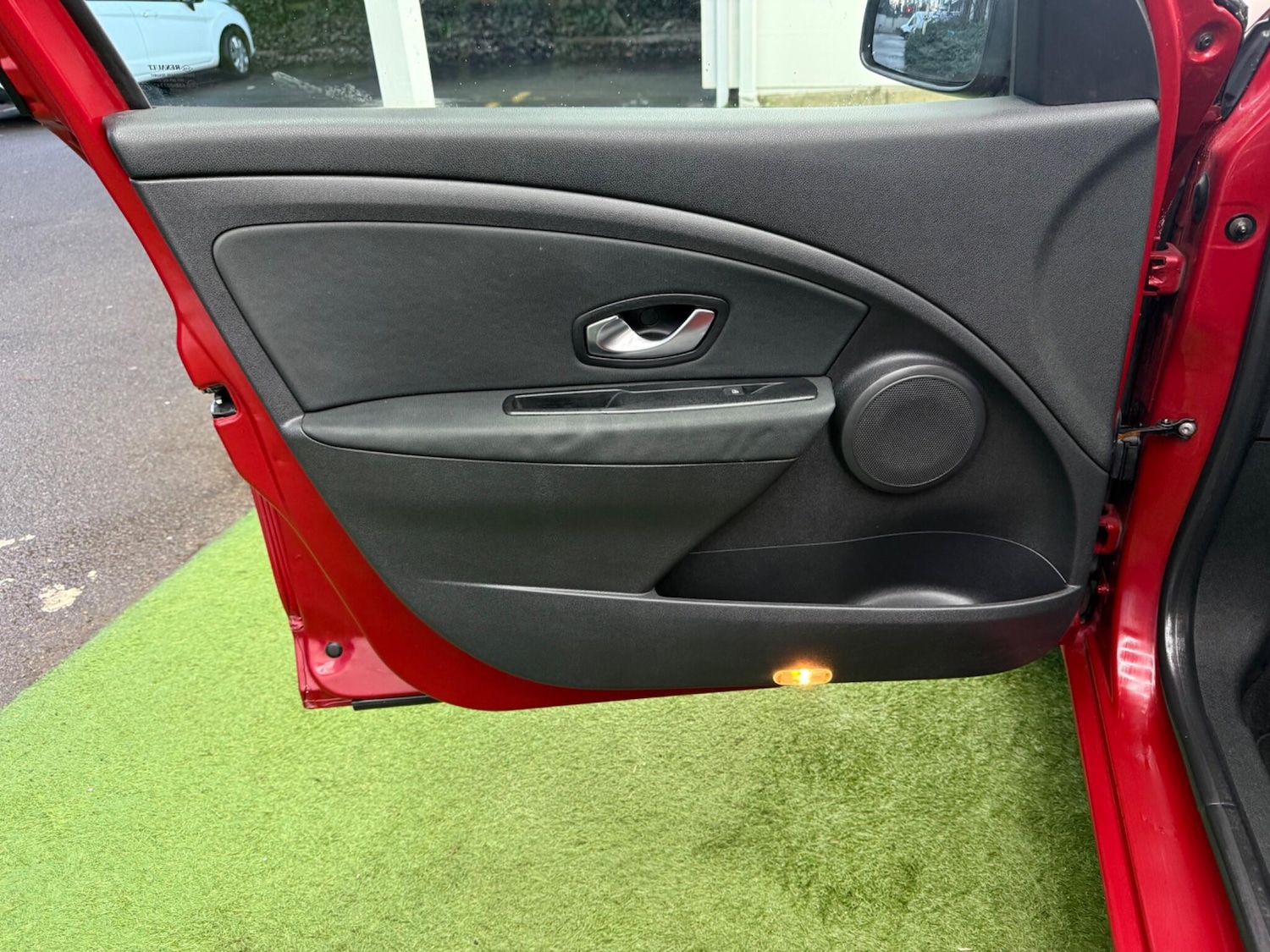 Used Renault Megane 2011 for sale - 77330384: Photo 27