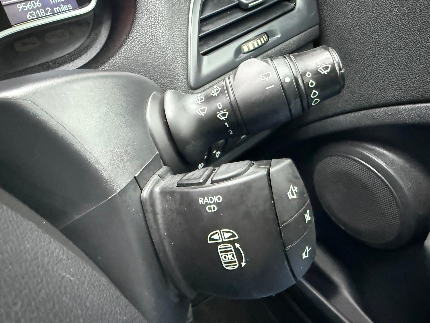 Used Renault Megane 2011 for sale - 77330384: Photo 35