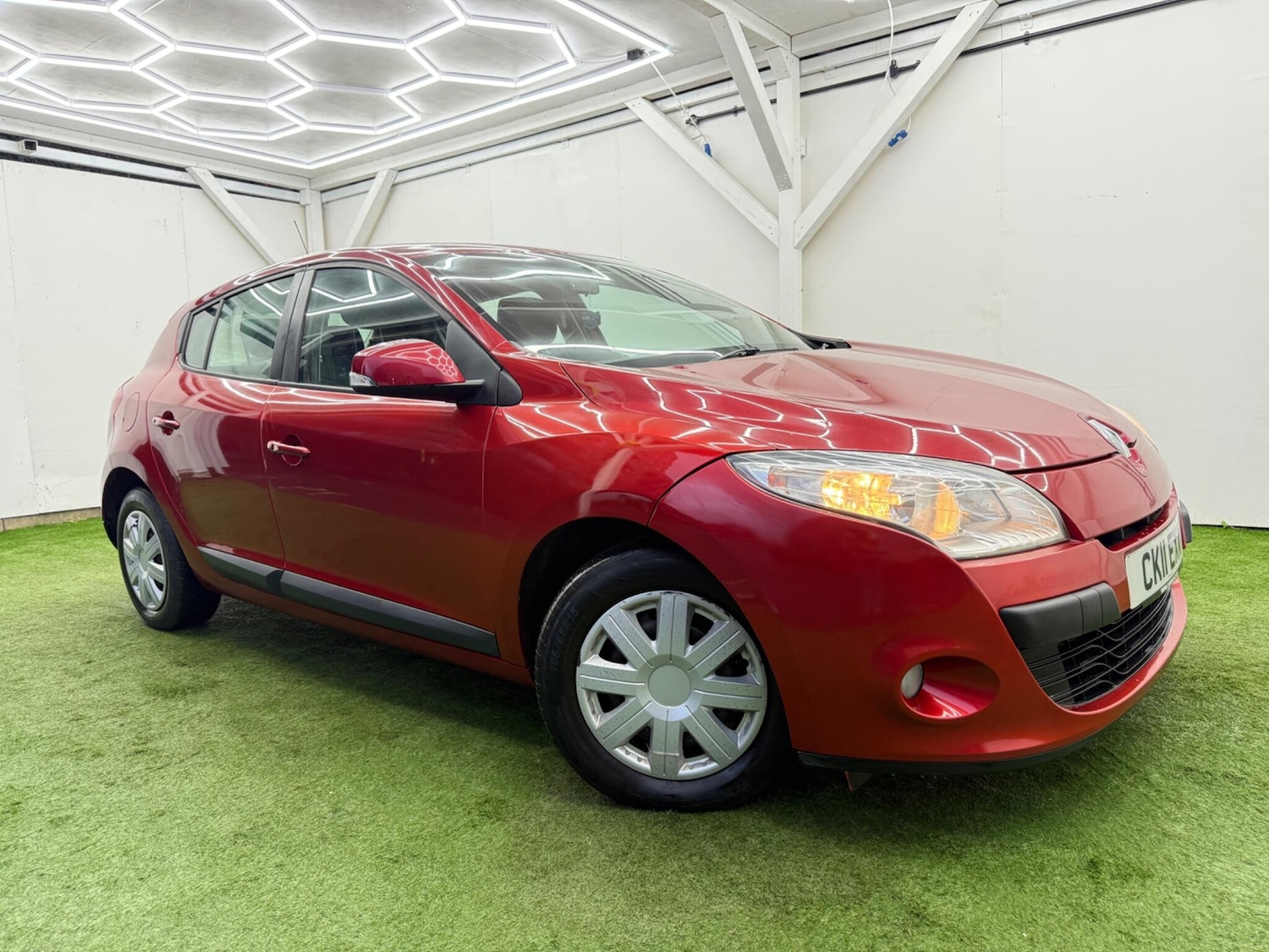 Used Renault Megane 2011 for sale - 77330384: Photo 4