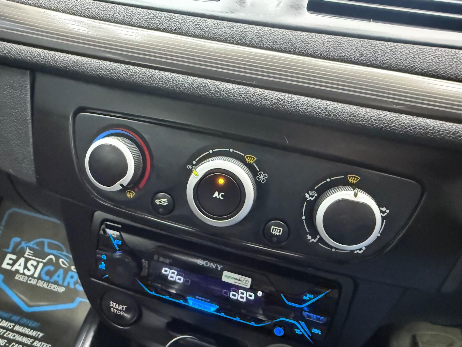 Used Renault Megane 2011 for sale - 77330384: Photo 42