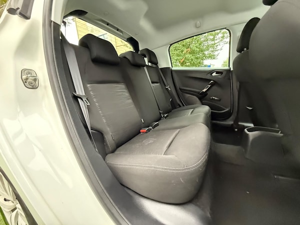 Used Peugeot 208 2014 for sale - 76121807: Photo 20