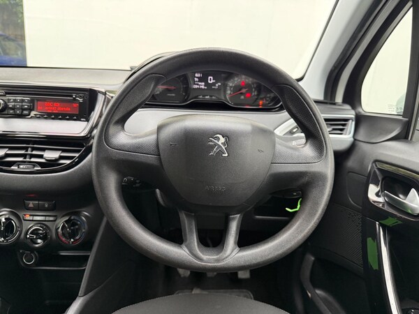 Used Peugeot 208 2014 for sale - 76121807: Photo 32