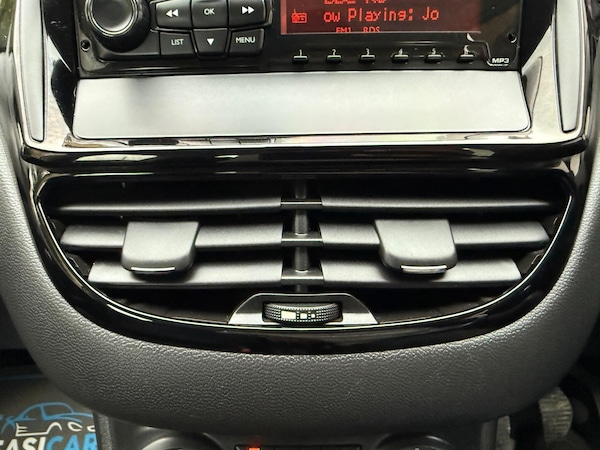 Used Peugeot 208 2014 for sale - 76121807: Photo 40