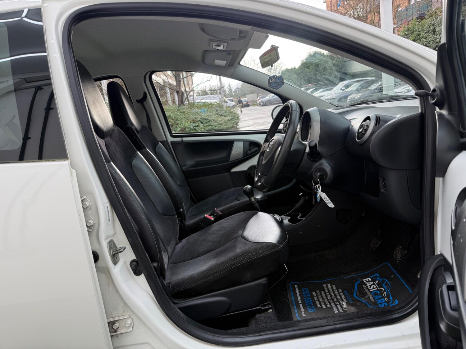 Used Toyota AYGO 2012 for sale - 77468031: Photo 14