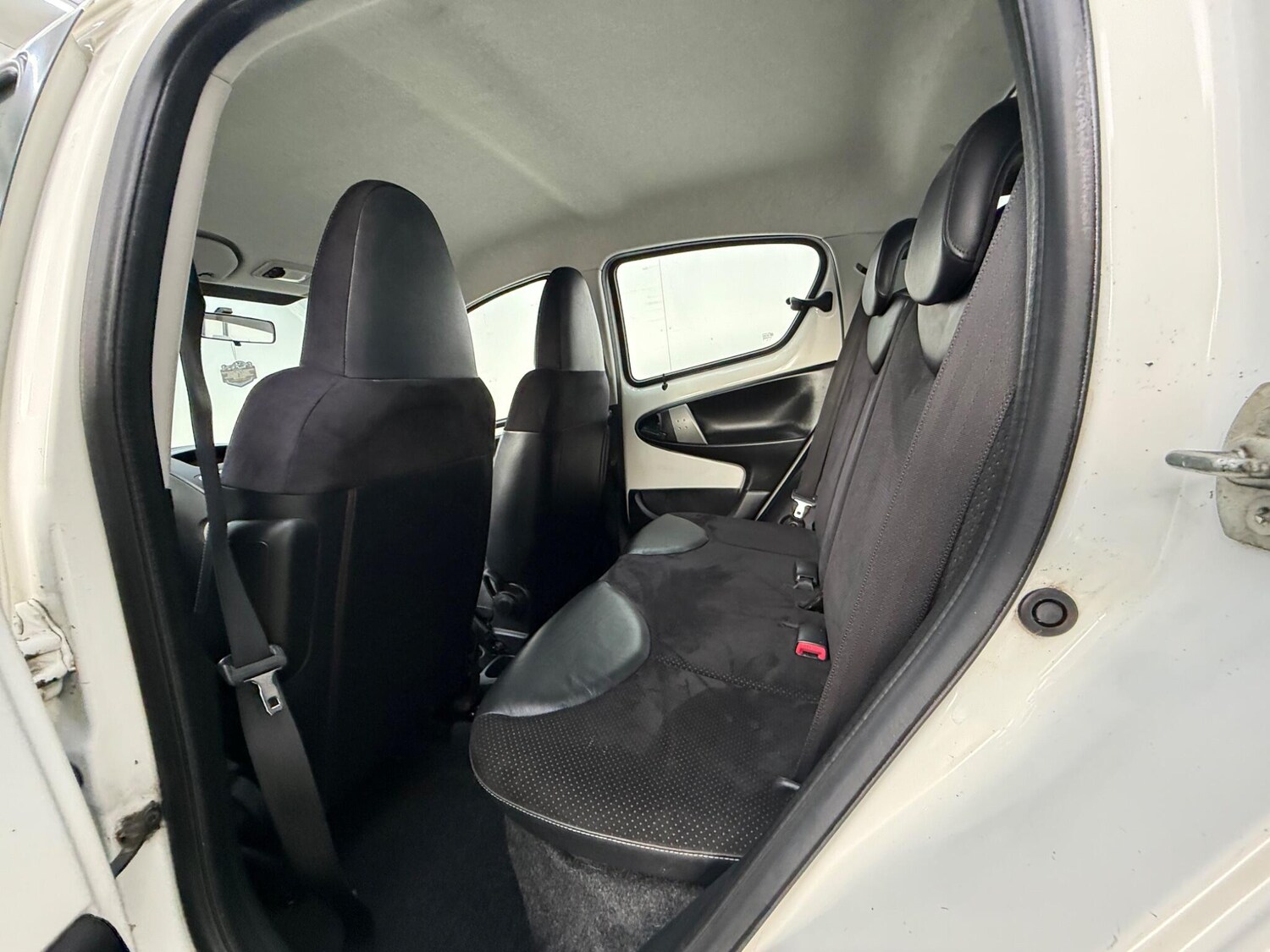 Used Toyota AYGO 2012 for sale - 77468031: Photo 23