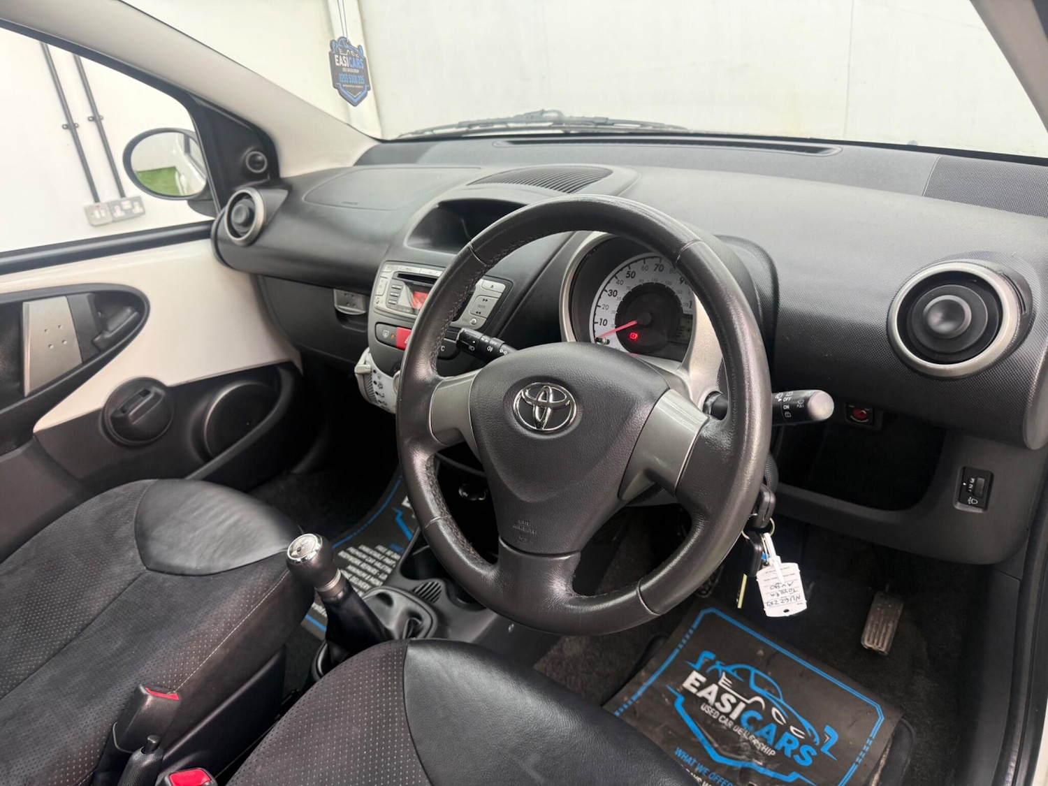 Used Toyota AYGO 2012 for sale - 77468031: Photo 3