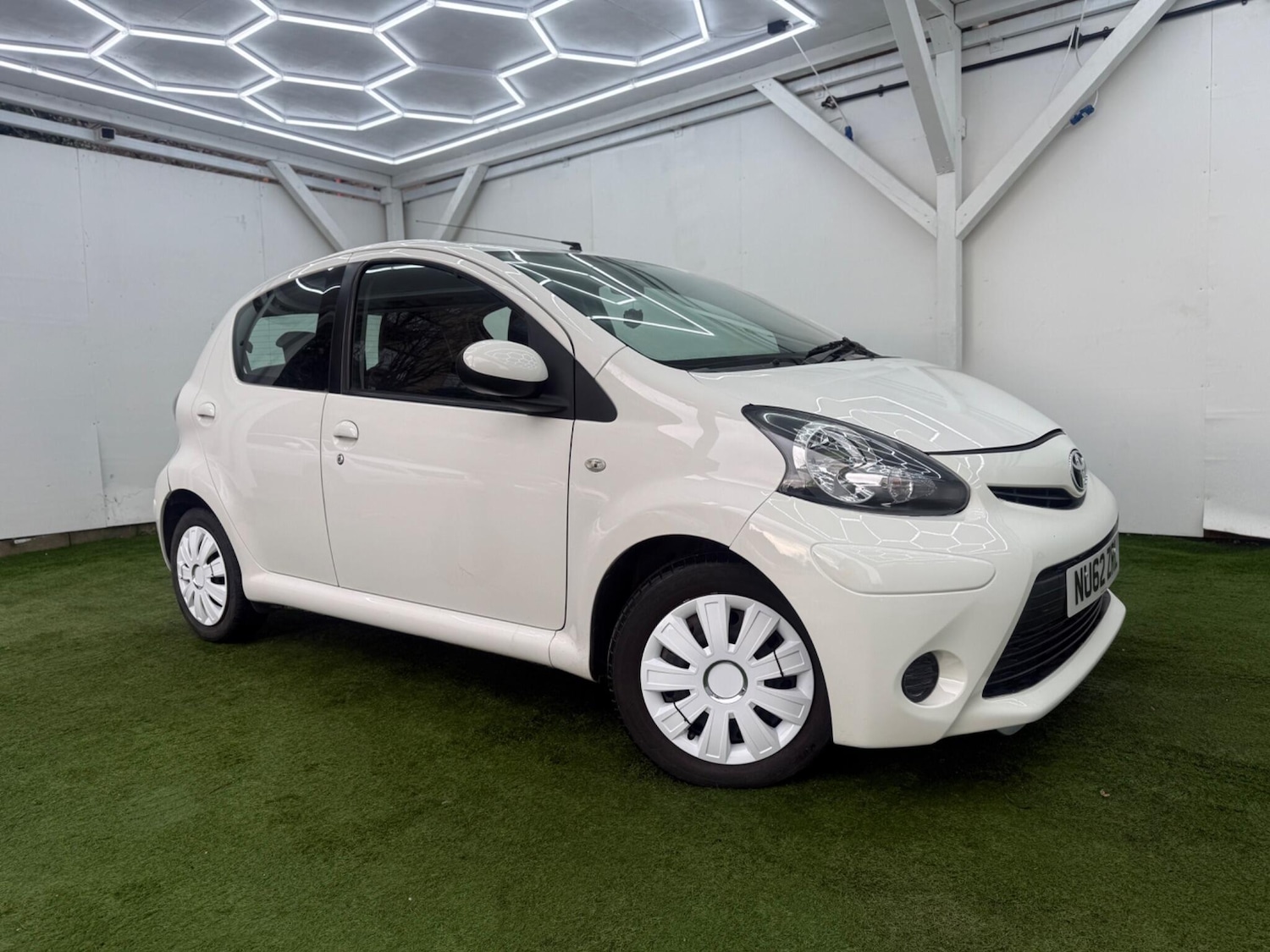 Used Toyota AYGO 2012 for sale - 77468031: Photo 4