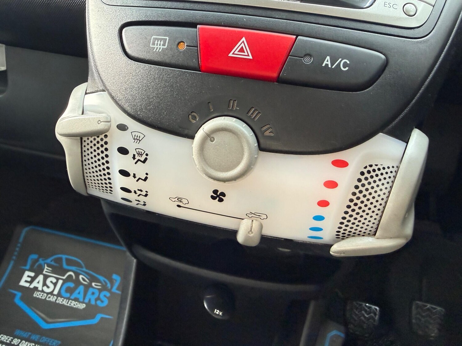 Used Toyota AYGO 2012 for sale - 77468031: Photo 43