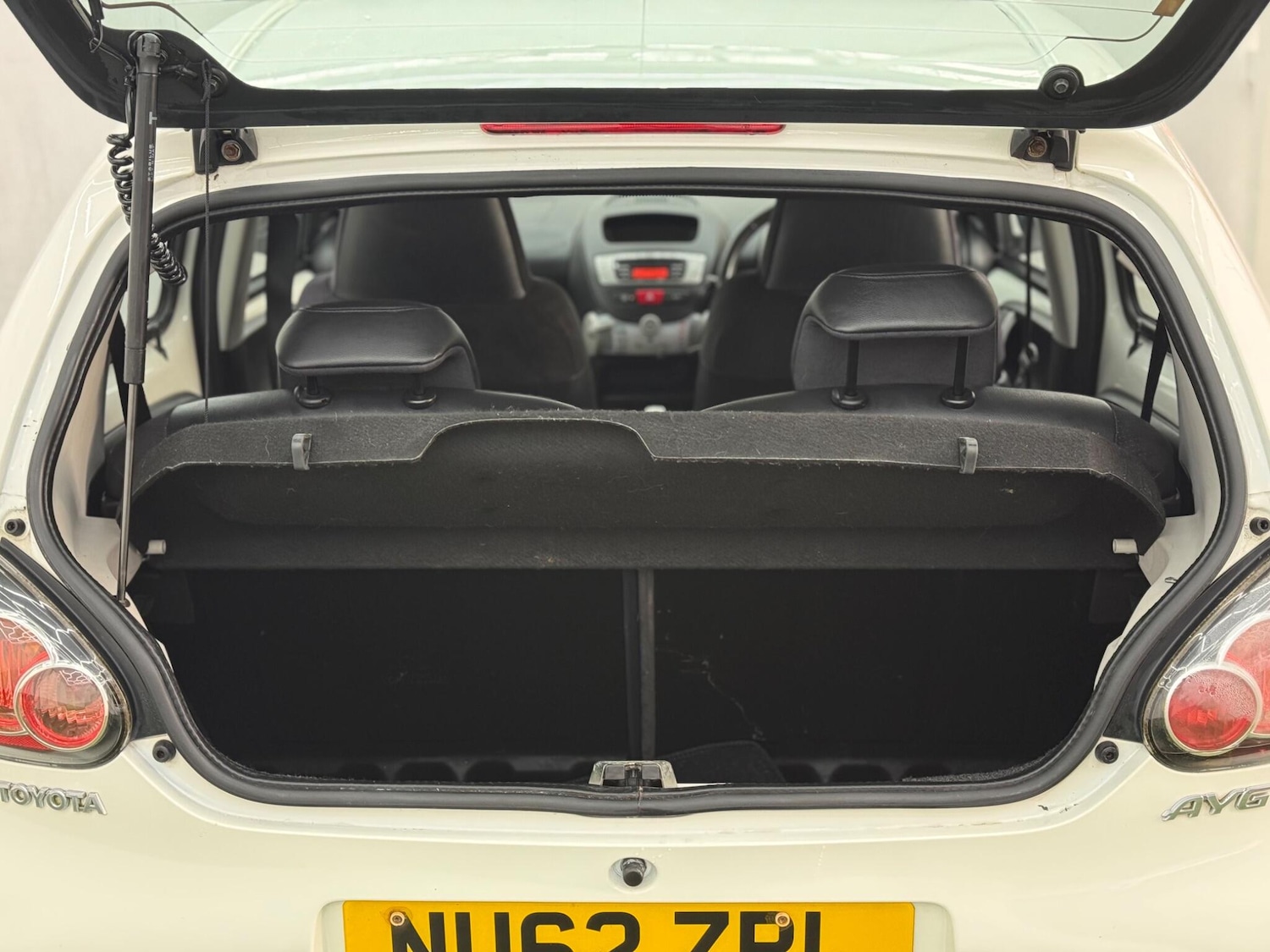 Used Toyota AYGO 2012 for sale - 77468031: Photo 8