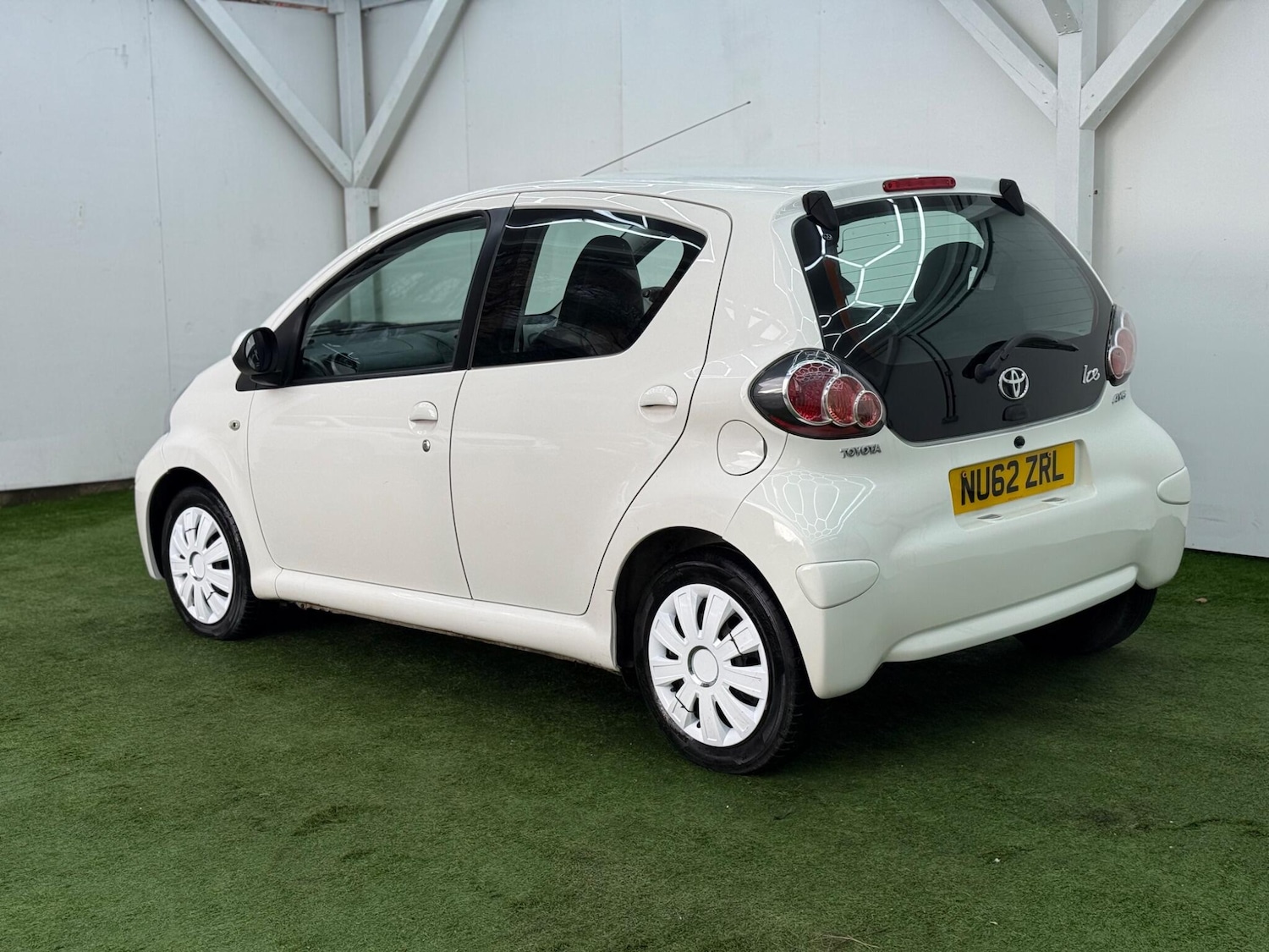 Used Toyota AYGO 2012 for sale - 77468031: Photo 9