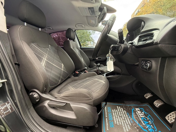 Used Vauxhall Corsa 2015 for sale - 76295342: Photo 3