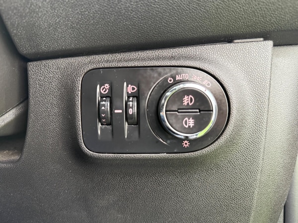 Used Vauxhall Corsa 2015 for sale - 76295342: Photo 42