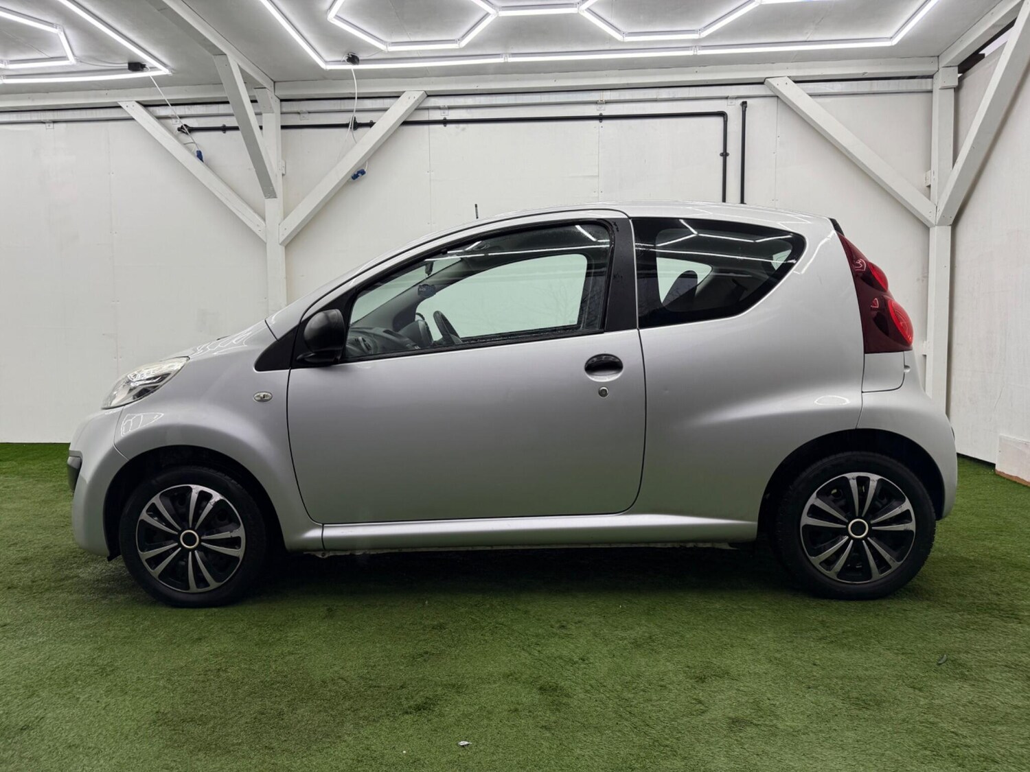 Used Peugeot 107 for sale - 77469287: Photo 10