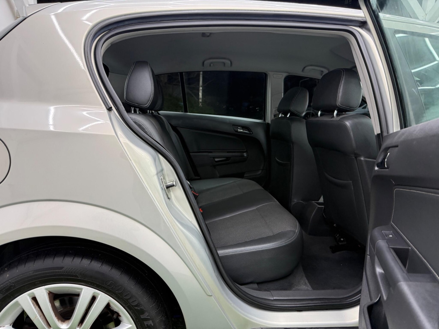 Used Vauxhall Astra for sale - 77799193: Photo 17