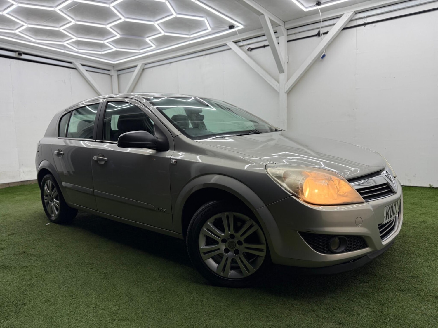 Used Vauxhall Astra for sale - 77799193: Photo 4