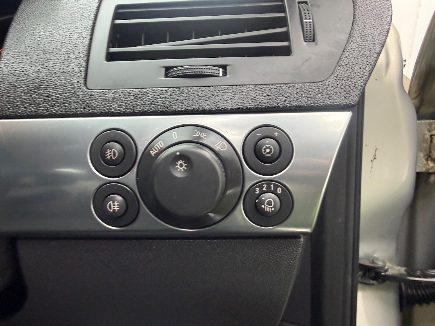 Used Vauxhall Astra for sale - 77799193: Photo 41