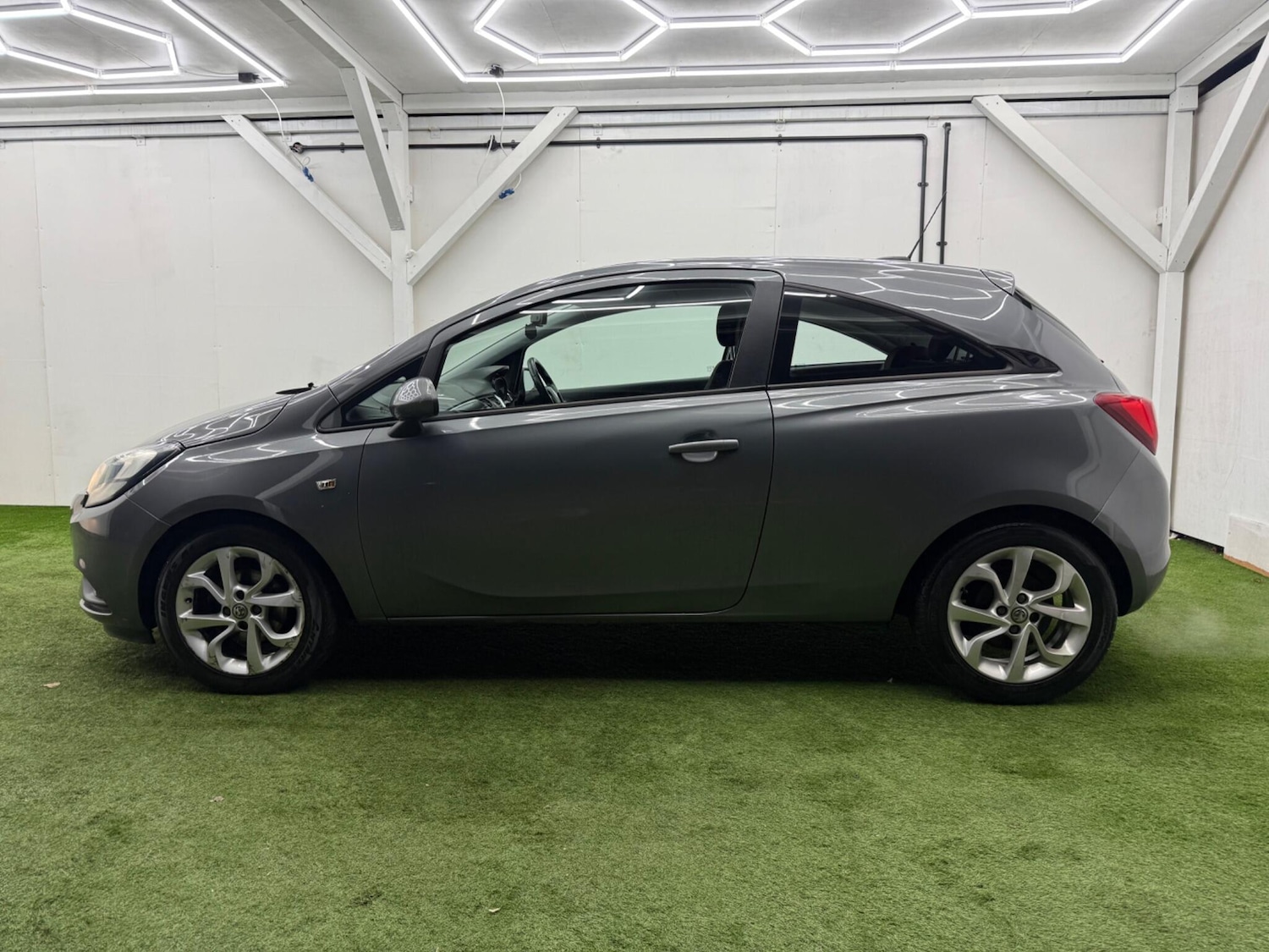 Used Vauxhall Corsa 2015 for sale - 77109477: Photo 10