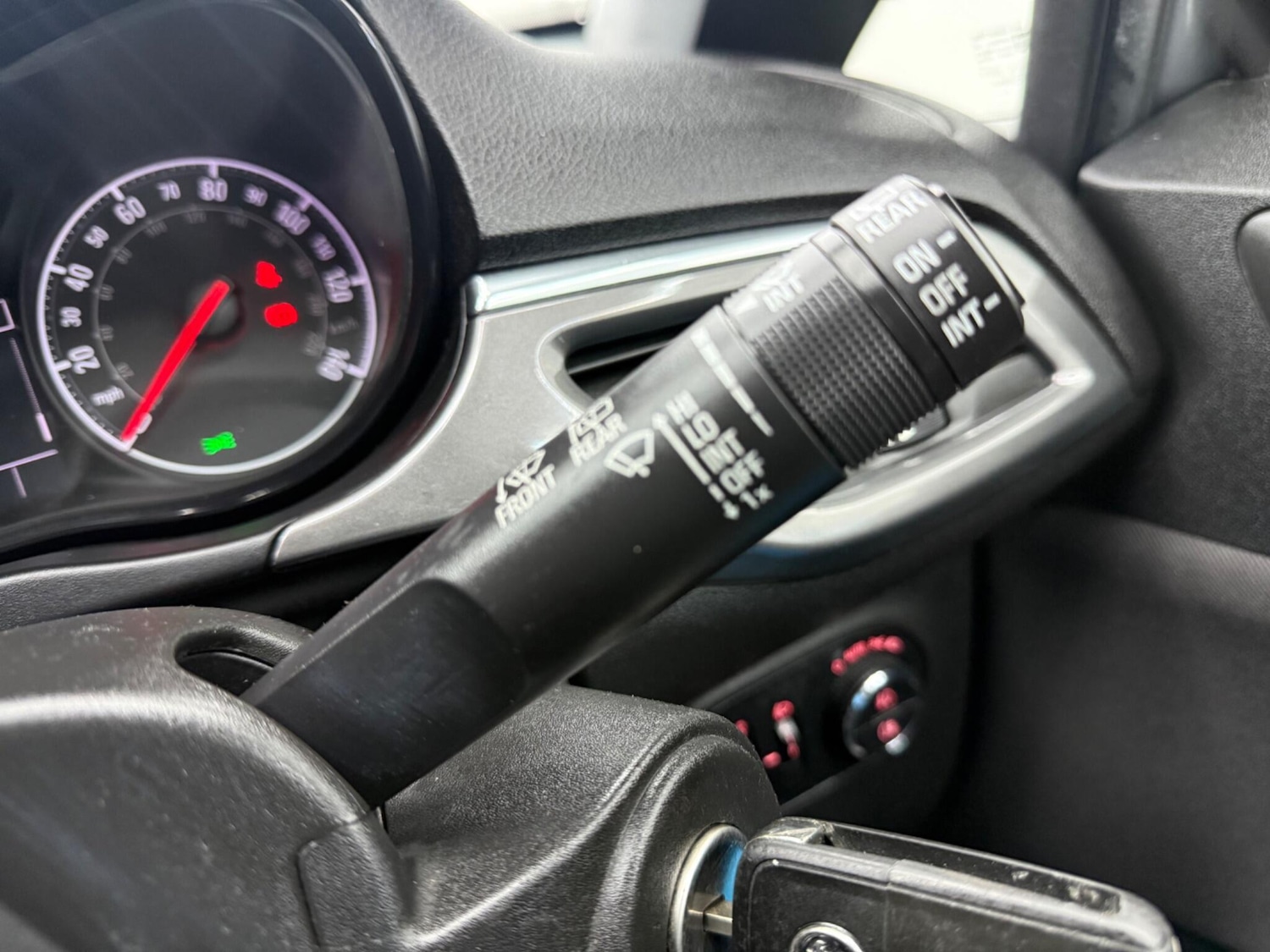 Used Vauxhall Corsa 2015 for sale - 77109477: Photo 34