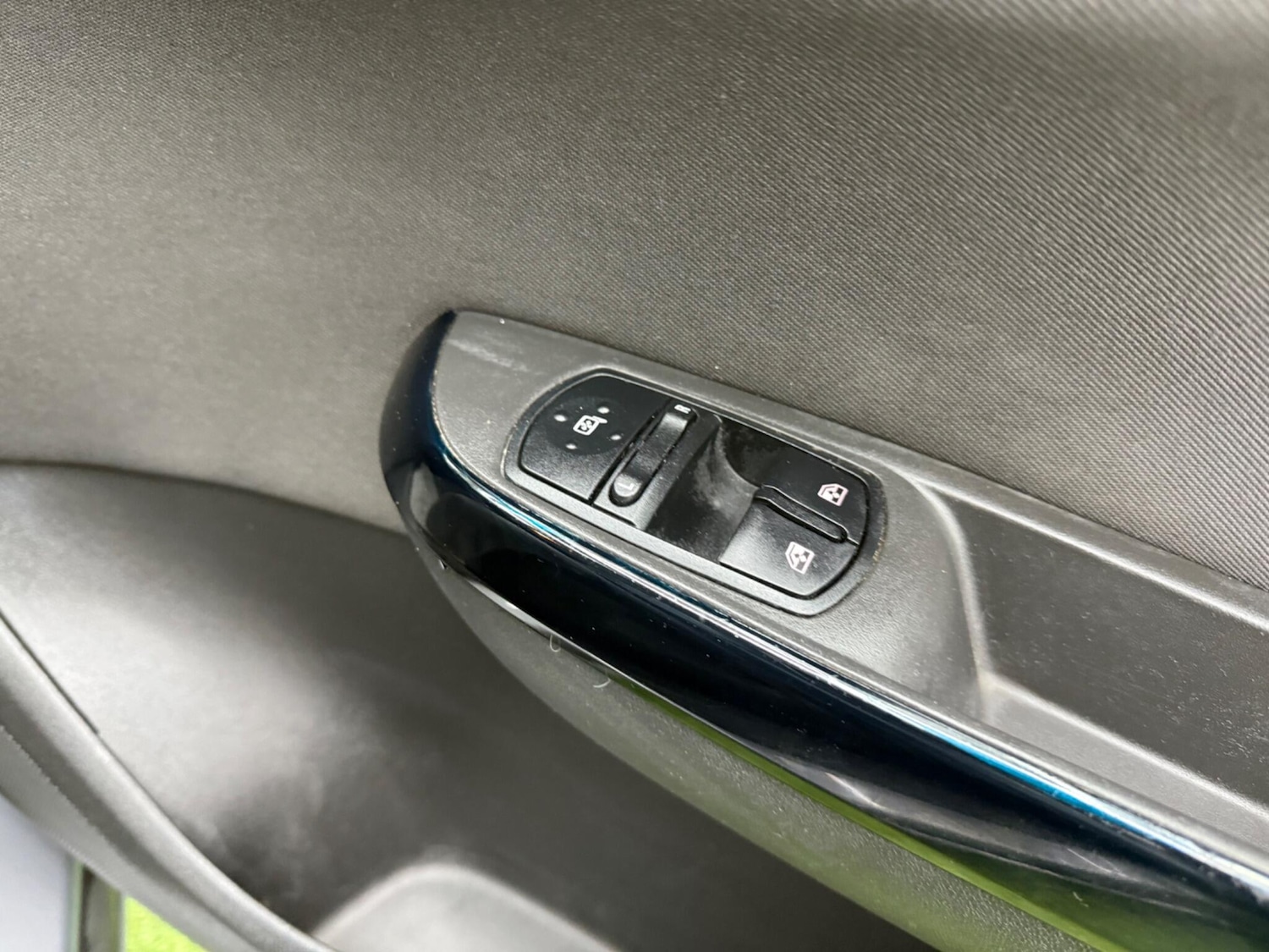 Used Vauxhall Corsa 2015 for sale - 77109477: Photo 37